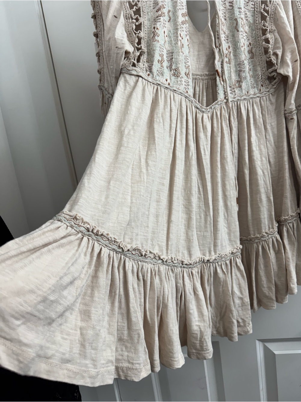 Free People Boho Embroidered Babydoll Mini Dress Cream Crochet Sleeve Small - Picture 7 of 11